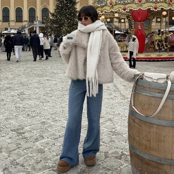 STEVE MADDEN Super-Soft Knit Muffler Chunky White Oversized Scarf - Picture 10 of 11